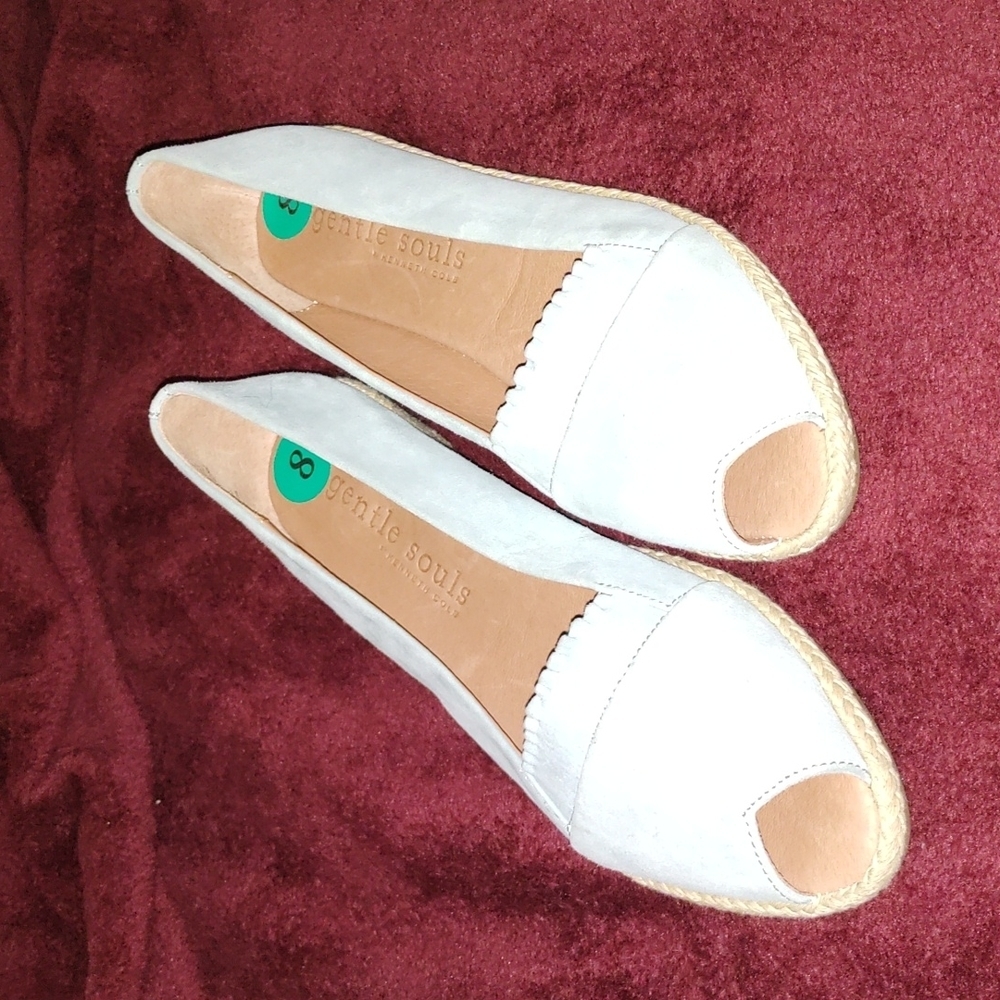 Kenneth Cole Gentle Souls